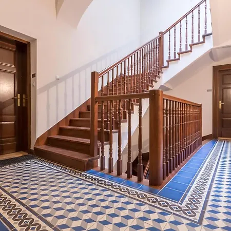 아파트 Cadena Gallery Witkacy